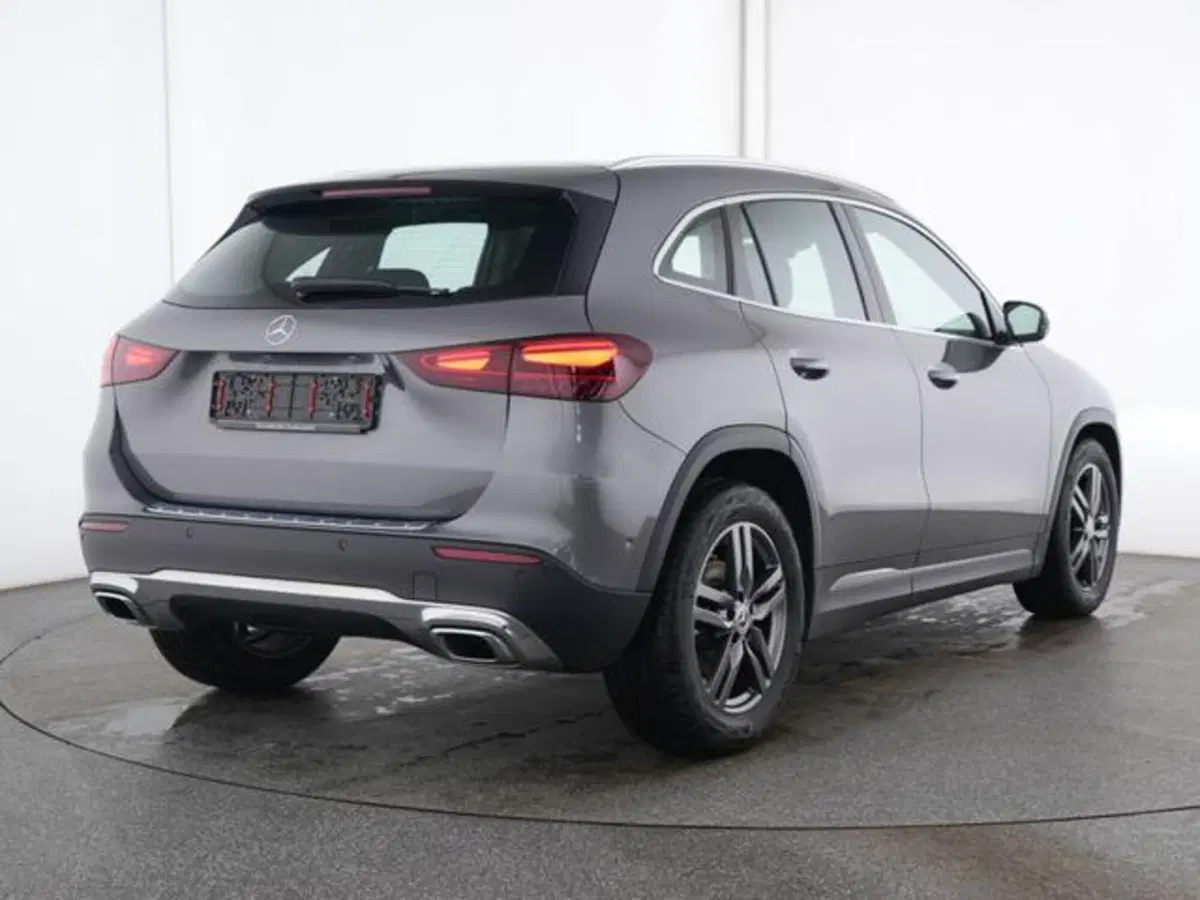 Mercedes-Benz GLA SUV usata a Milano (2)