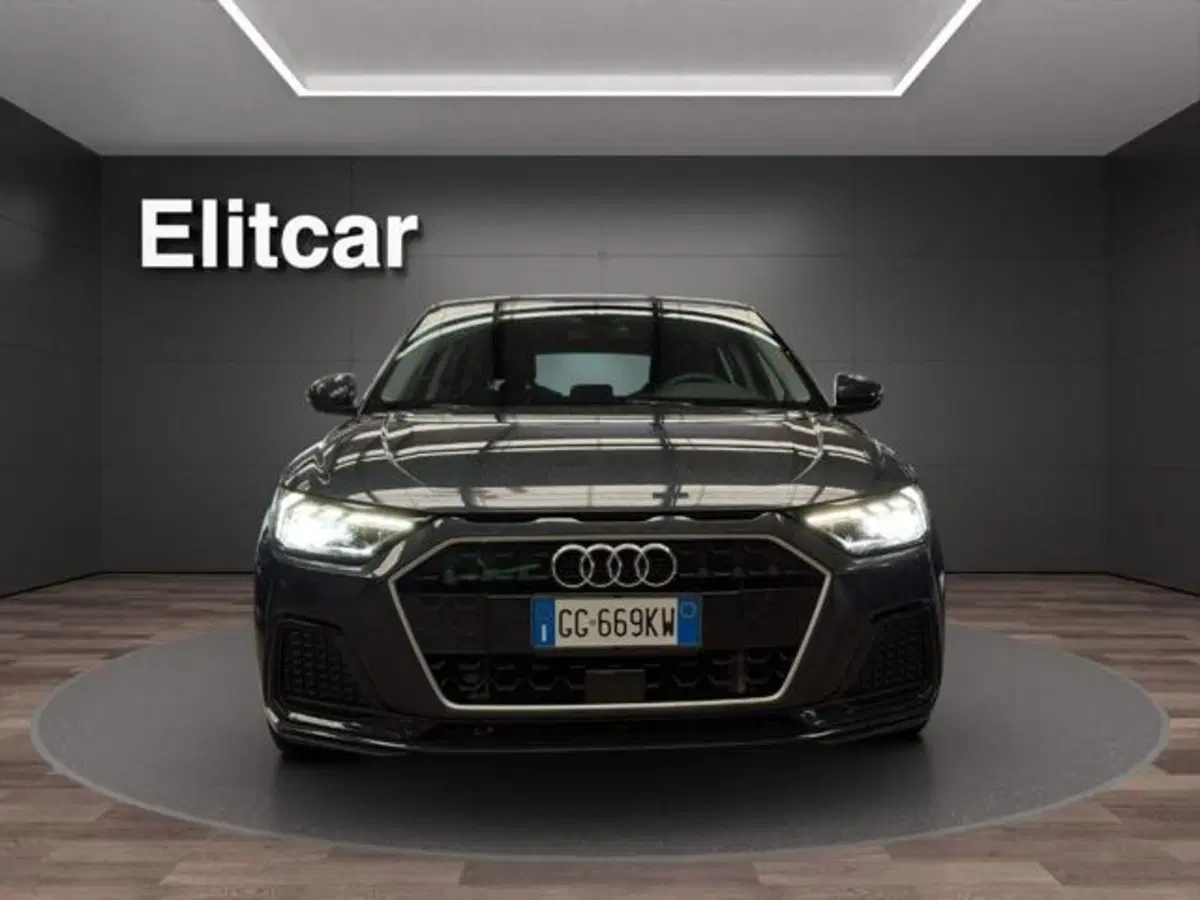 Audi A1 Sportback usata a Milano (2)