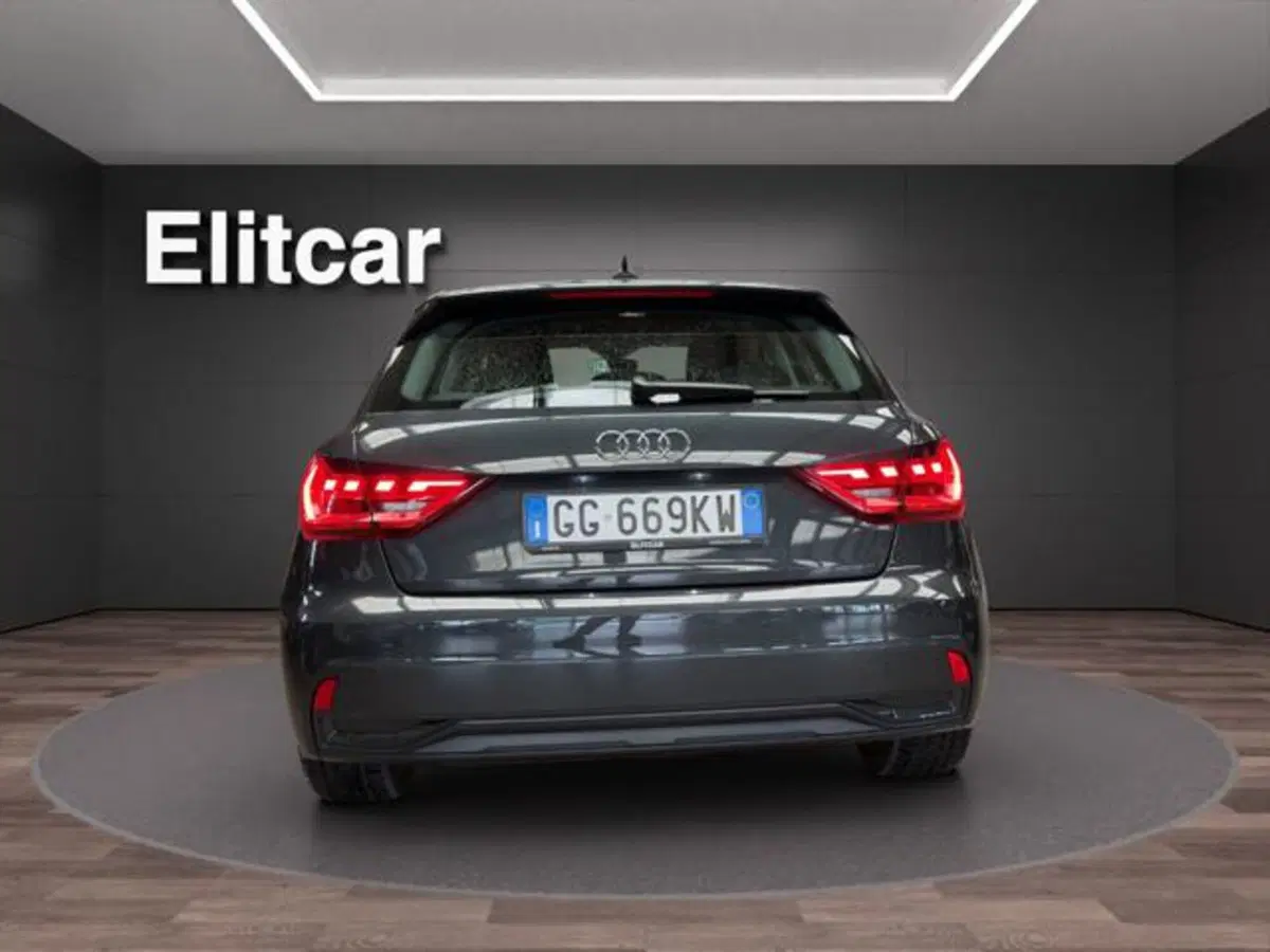 Audi A1 Sportback usata a Milano (5)