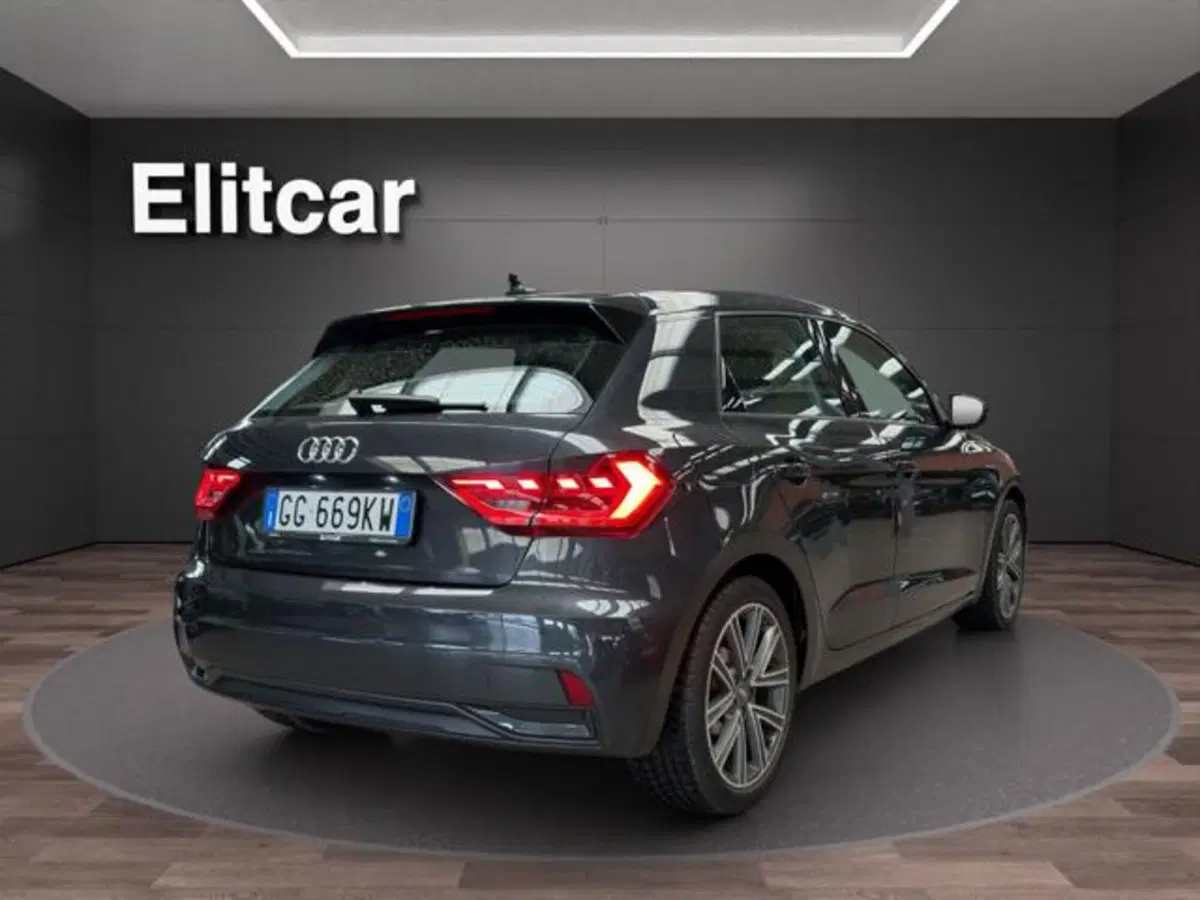Audi A1 Sportback usata a Milano (6)