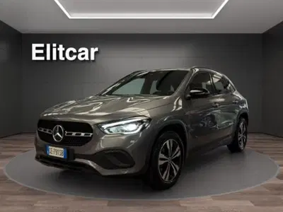 Mercedes-Benz GLA SUV 180 Automatic Sport Plus del 2021 usata a Magenta