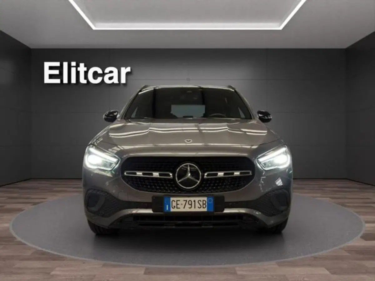 Mercedes-Benz GLA SUV usata a Milano (2)