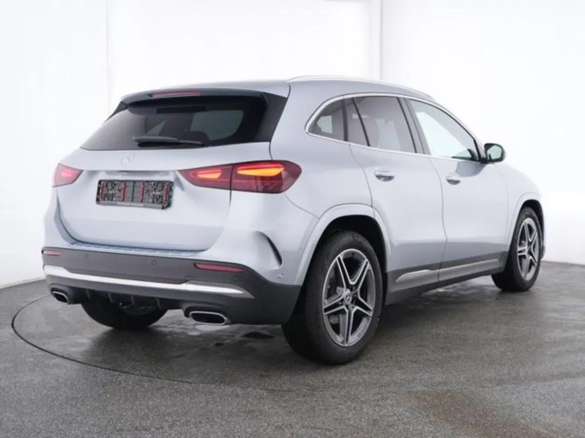Mercedes-Benz GLA SUV usata a Novara (4)
