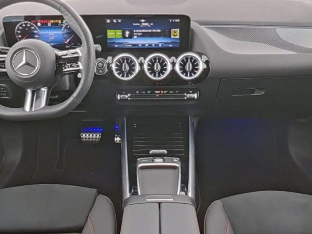 Mercedes-Benz GLA SUV usata a Novara (5)
