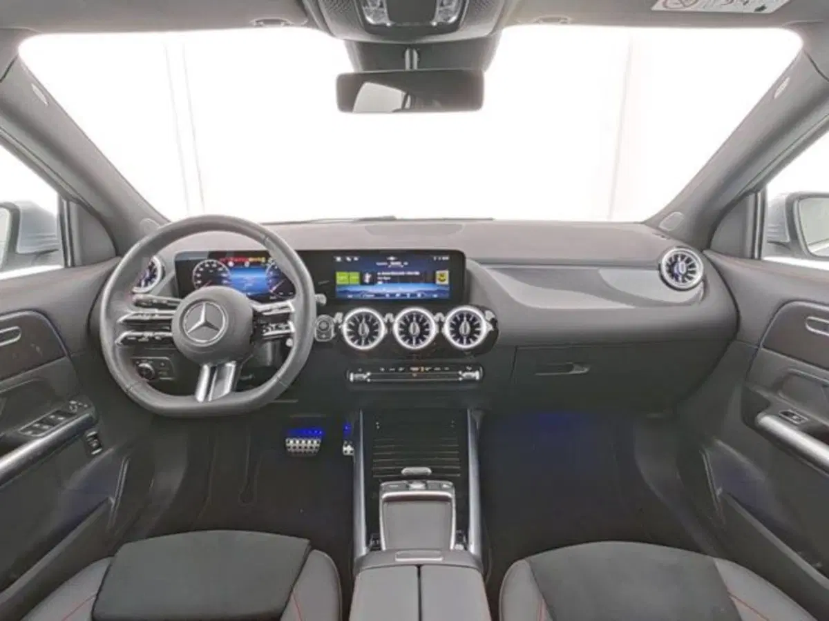 Mercedes-Benz GLA SUV usata a Novara (7)