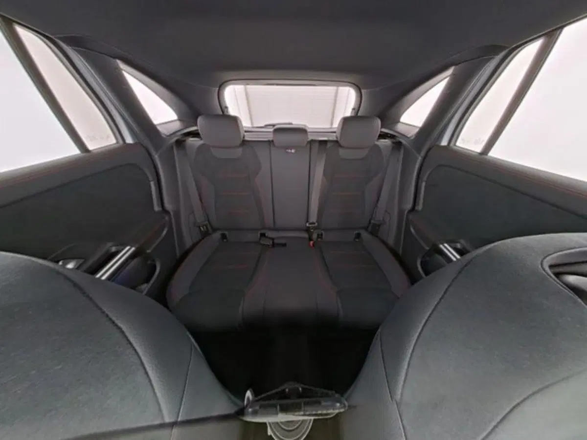 Mercedes-Benz GLA SUV usata a Novara (8)