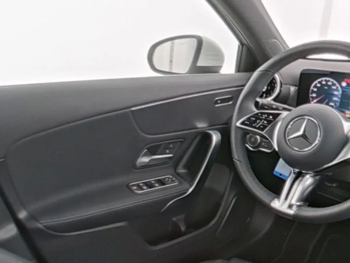 Mercedes-Benz Classe A Sedan usata a Novara (9)