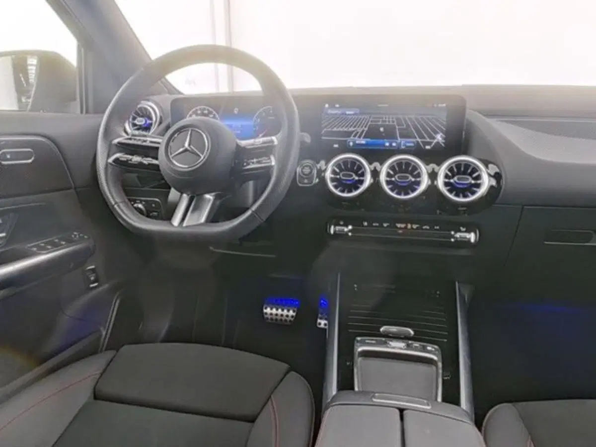 Mercedes-Benz GLA SUV usata a Novara (6)