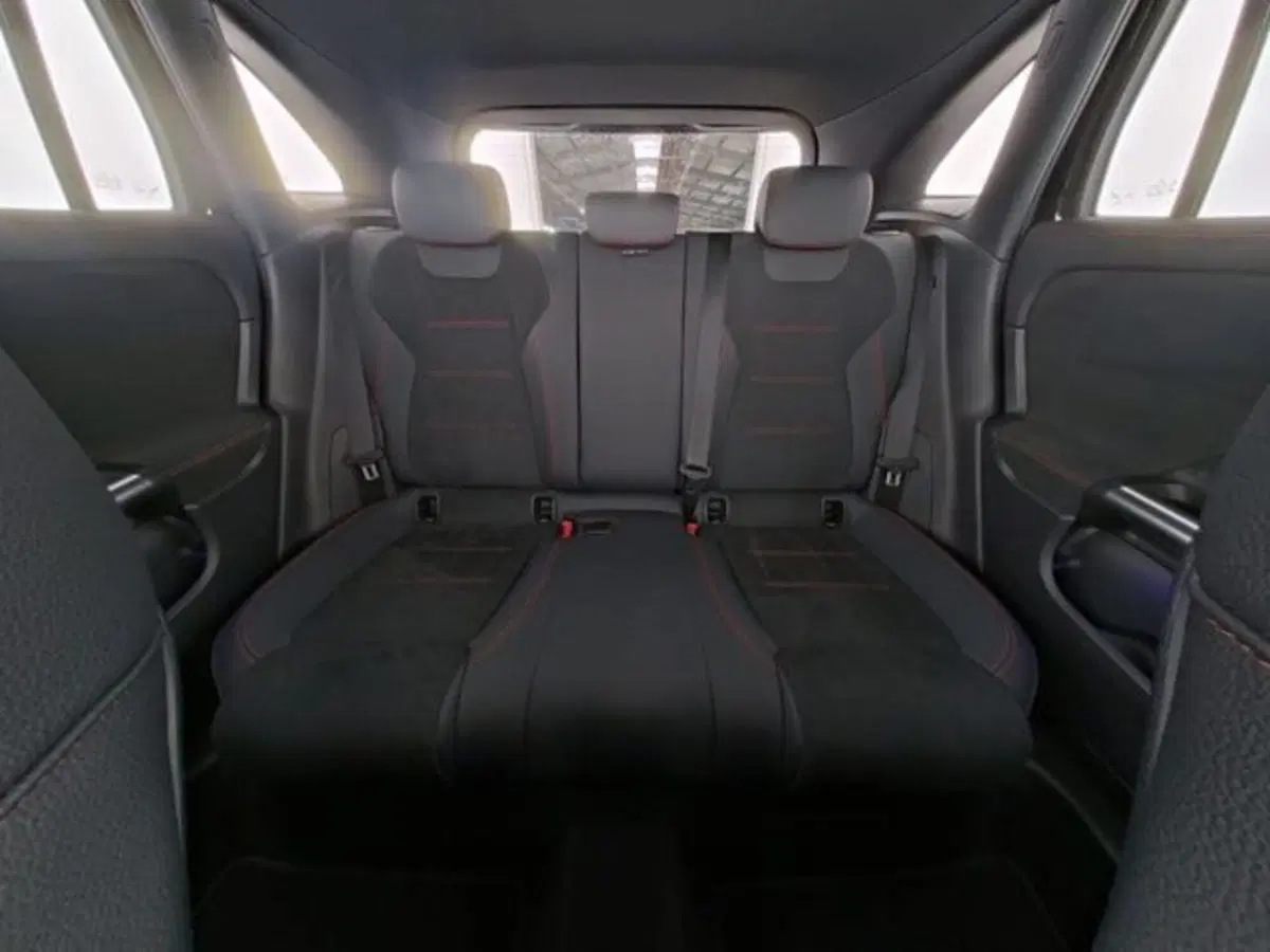 Mercedes-Benz GLA SUV usata a Novara (8)