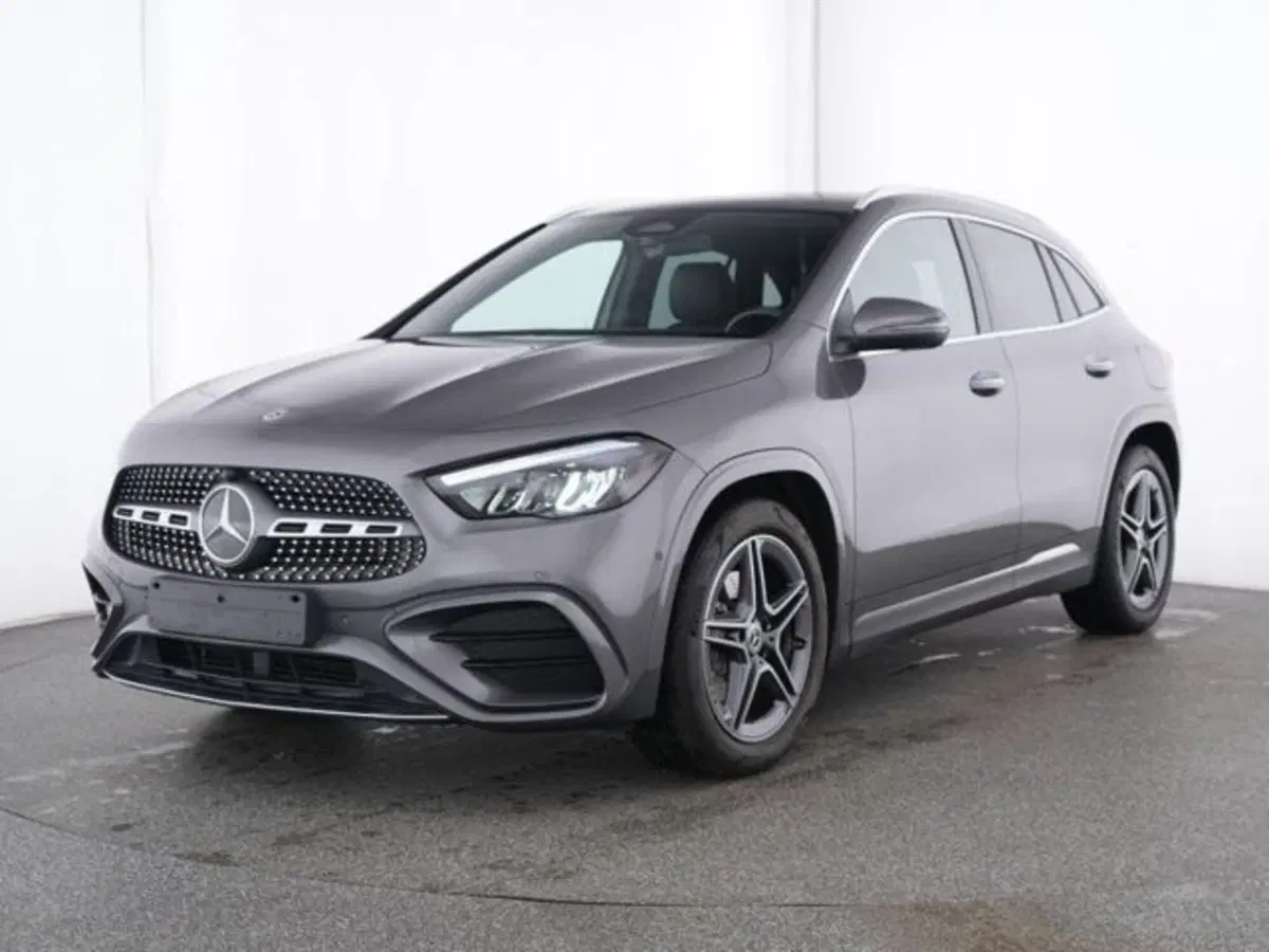 Mercedes-Benz GLA SUV usata a Novara