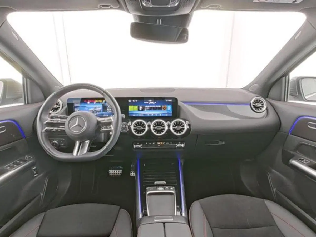 Mercedes-Benz GLA SUV usata a Novara (7)