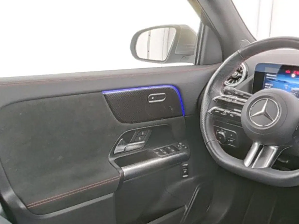 Mercedes-Benz GLA SUV usata a Novara (9)