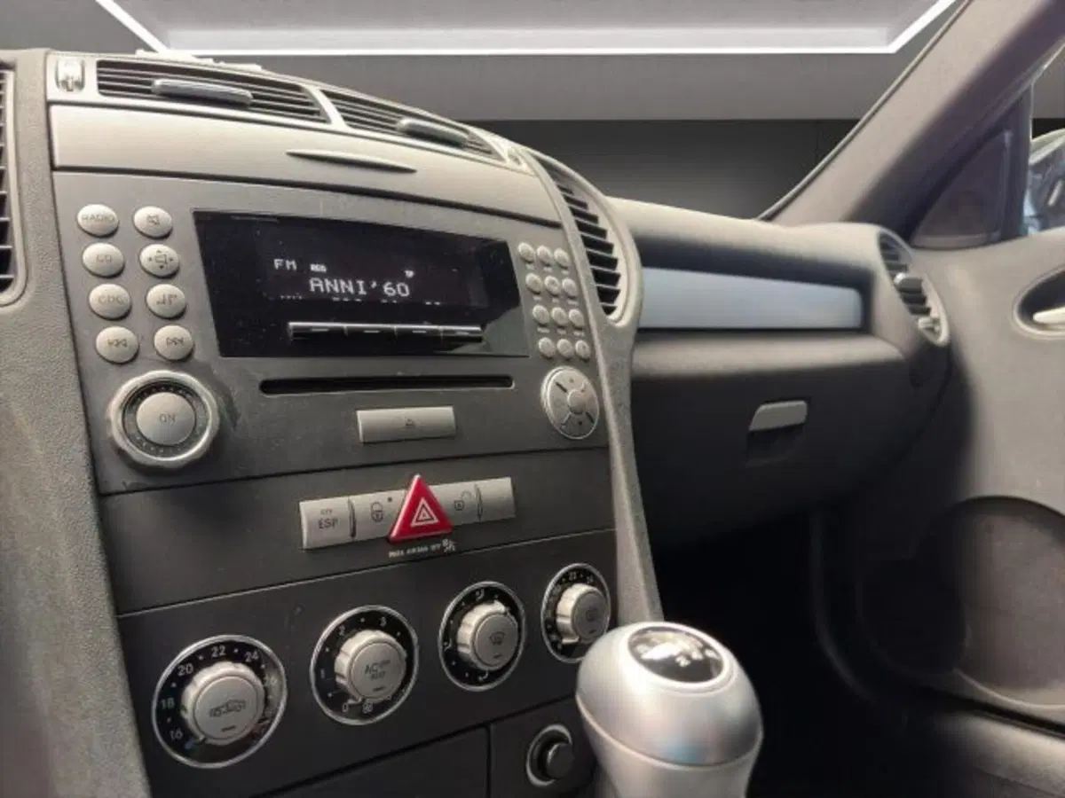 Mercedes-Benz SLK usata a Novara (11)
