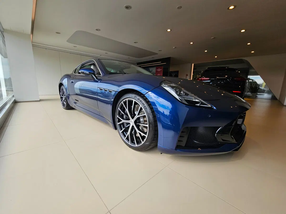 Maserati Granturismo nuova a Perugia