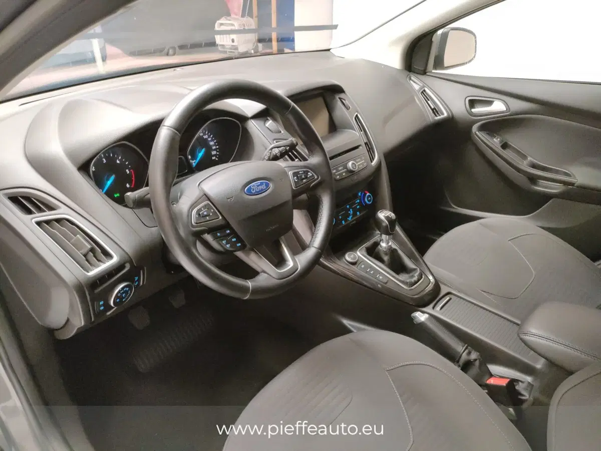 Ford Focus Station Wagon usata a Teramo (11)