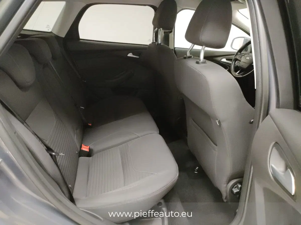 Ford Focus Station Wagon usata a Teramo (14)