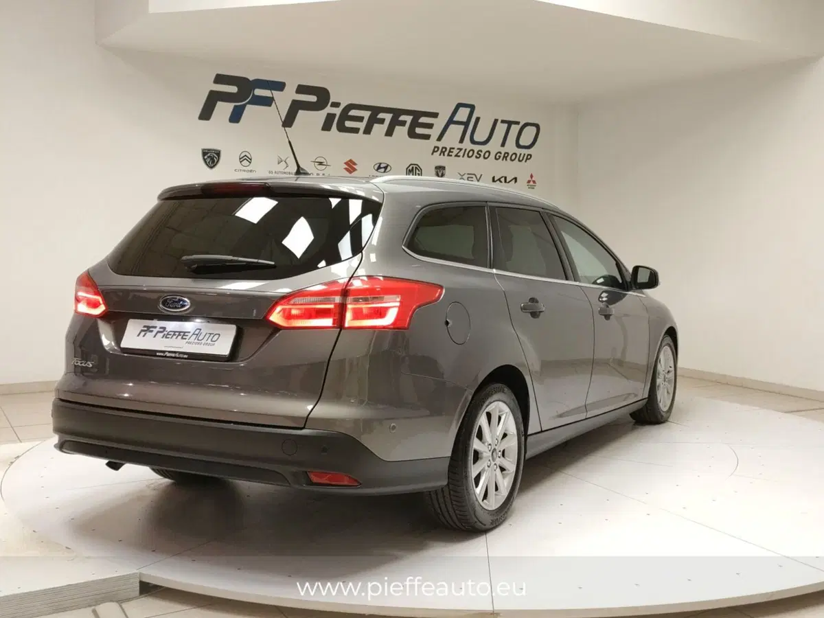 Ford Focus Station Wagon usata a Teramo (4)