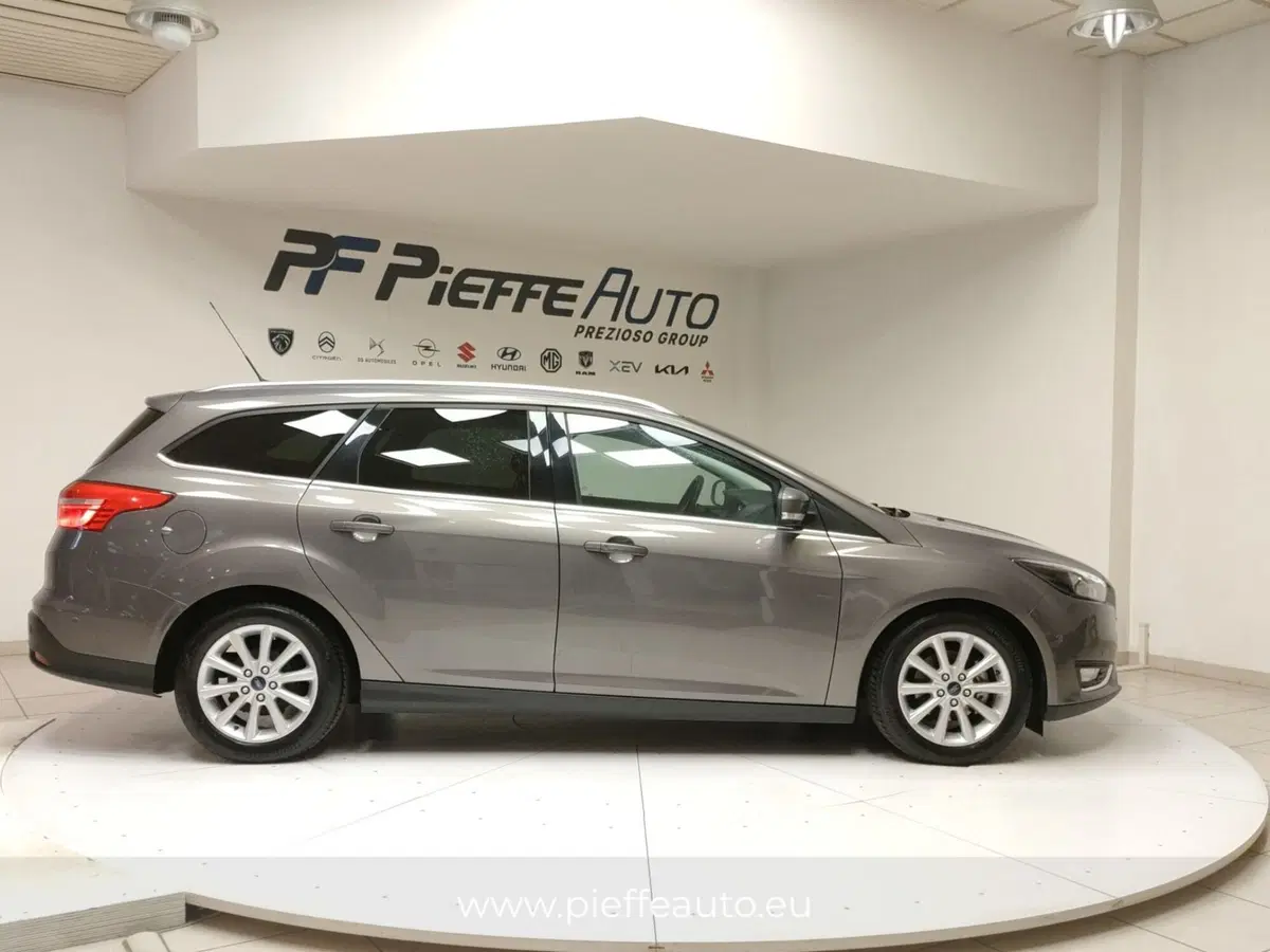 Ford Focus Station Wagon usata a Teramo (5)