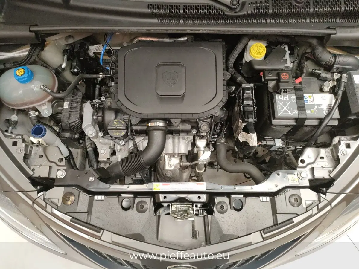 Lancia Ypsilon usata a Teramo (10)