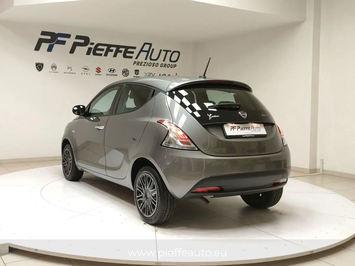 Lancia Ypsilon usata a Teramo (3)