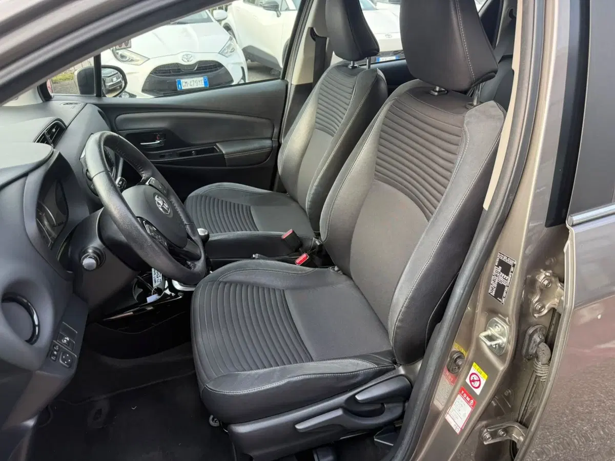 Toyota Yaris usata a Piacenza (10)