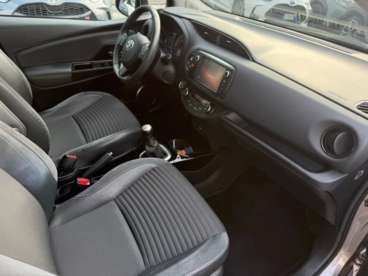 Toyota Yaris usata a Piacenza (6)