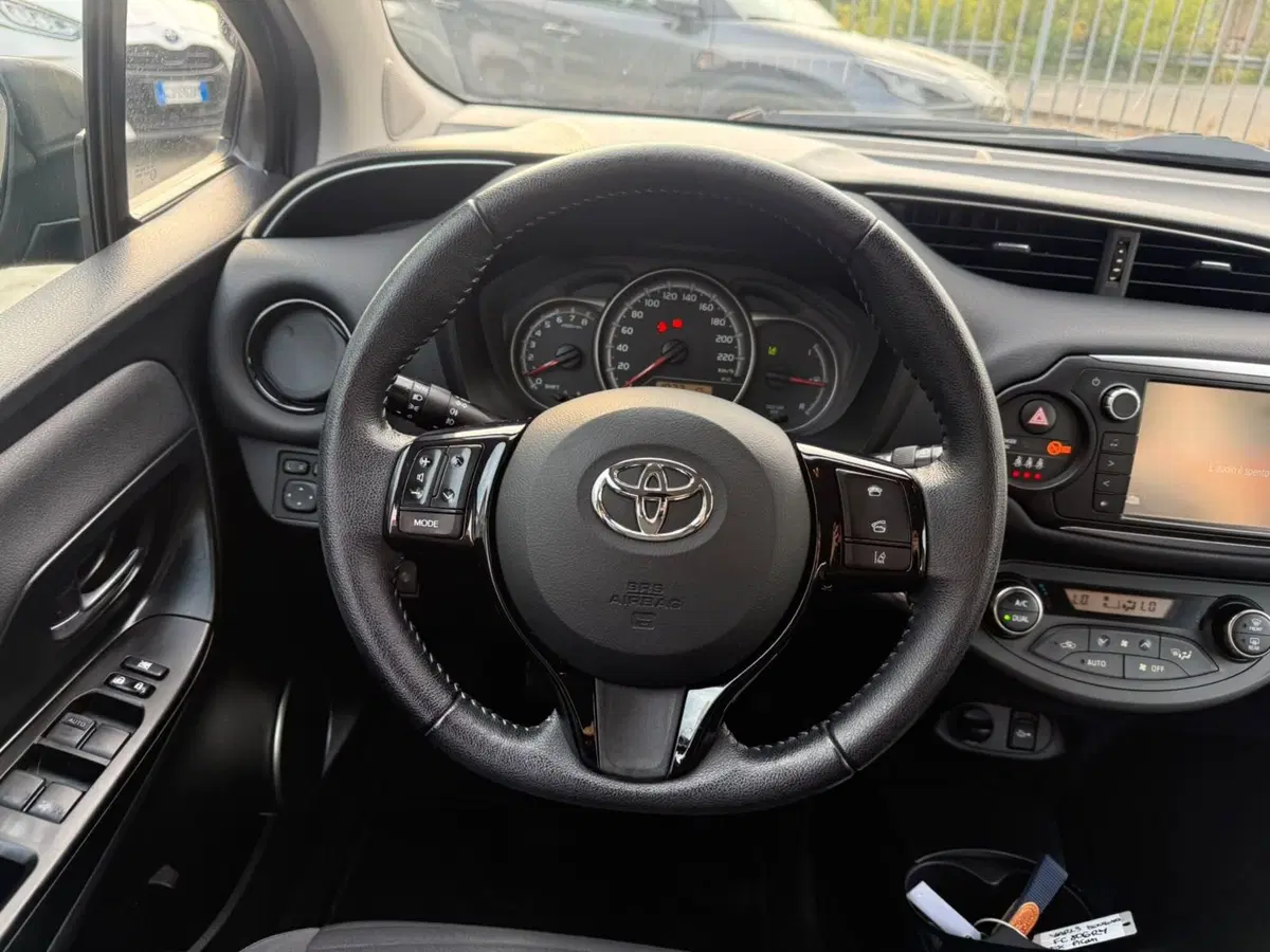 Toyota Yaris usata a Piacenza (8)