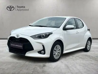 Toyota Yaris 1.0 5 porte Active del 2022 usata a Poggiridenti