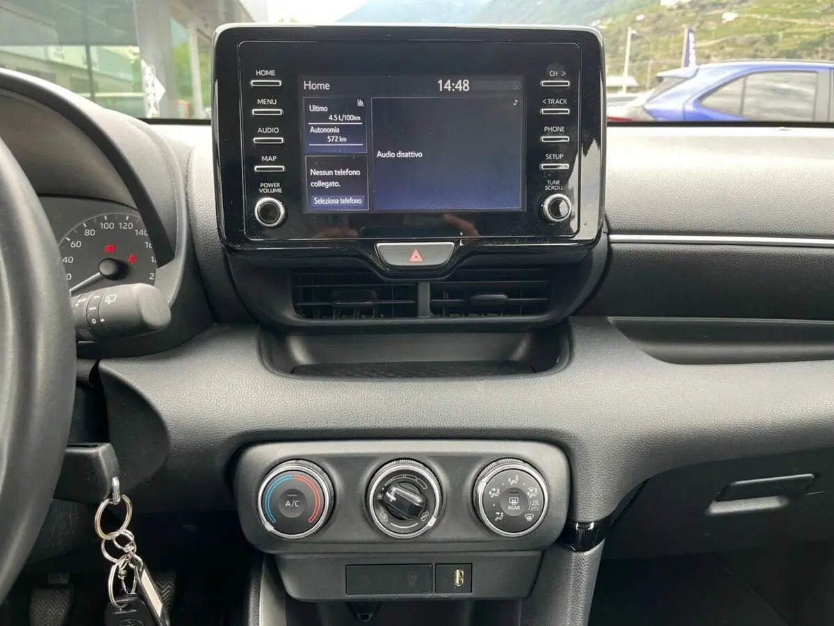 Toyota Yaris usata a Sondrio (10)
