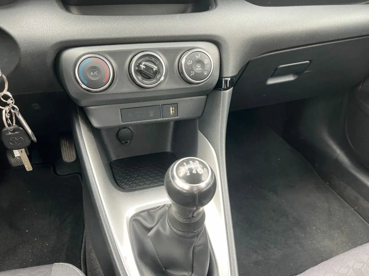 Toyota Yaris usata a Sondrio (16)
