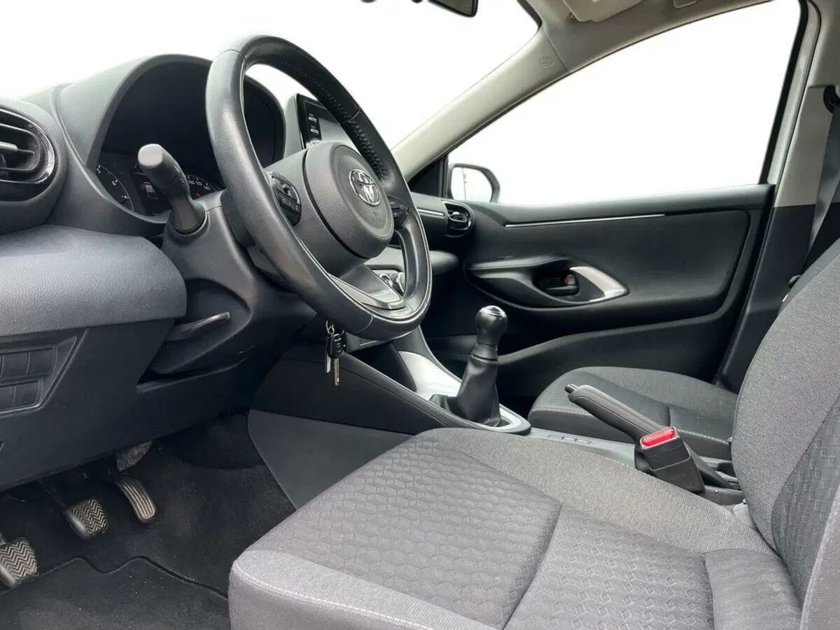 Toyota Yaris usata a Sondrio (7)