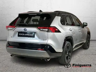 Toyota Rav4 vvt-ie h Style awd-i 222cv e-cvt del 2019 usata a Civate