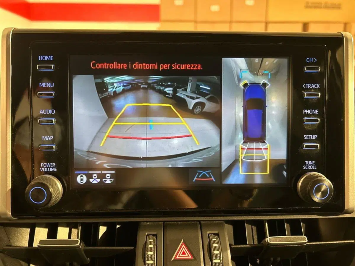 Toyota Rav4 usata a Lecco (12)
