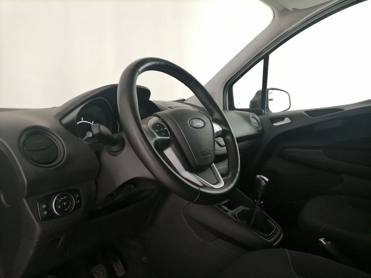 Ford Transit Courier usata a Roma (10)