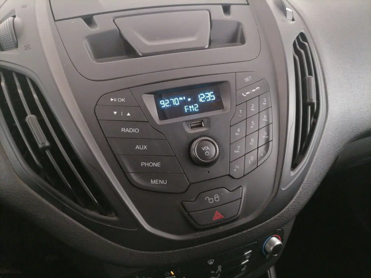 Ford Transit Courier usata a Roma (14)