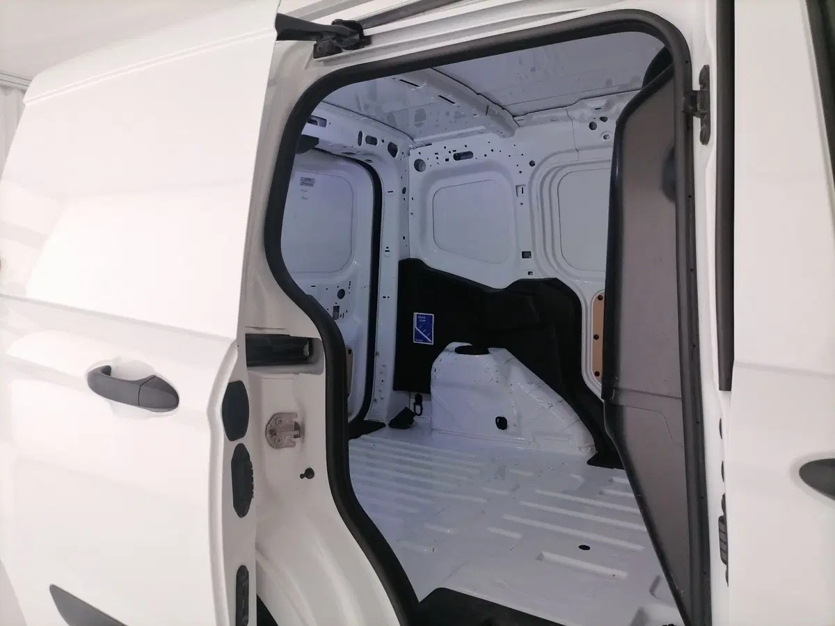 Ford Transit Courier usata a Roma (8)