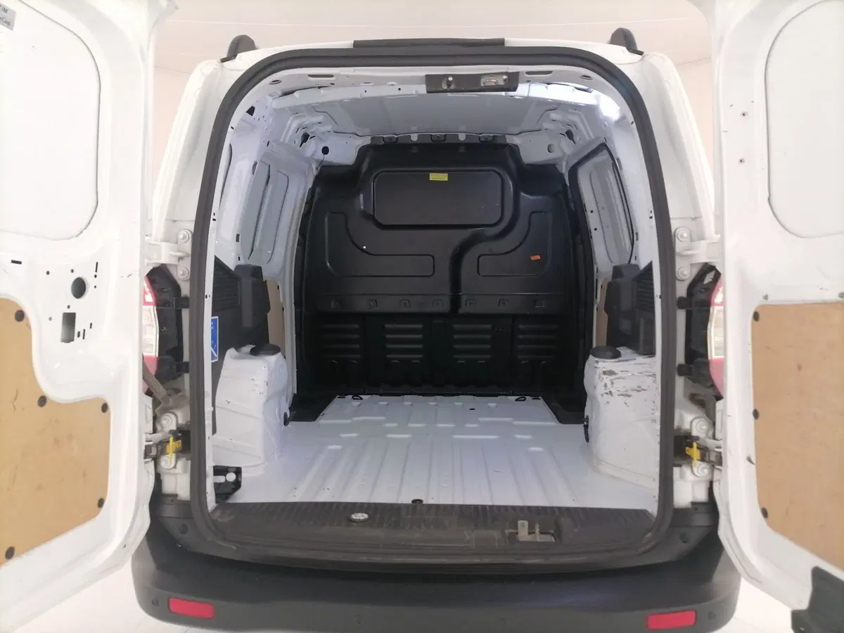 Ford Transit Courier usata a Roma (9)