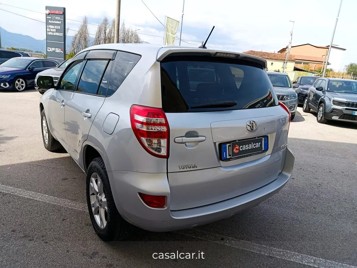 Toyota Rav4 usata a Salerno (12)