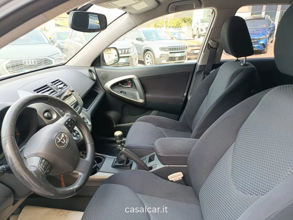 Toyota Rav4 usata a Salerno (15)