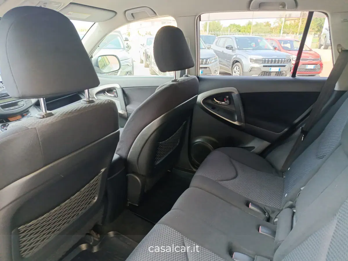Toyota Rav4 usata a Salerno (19)