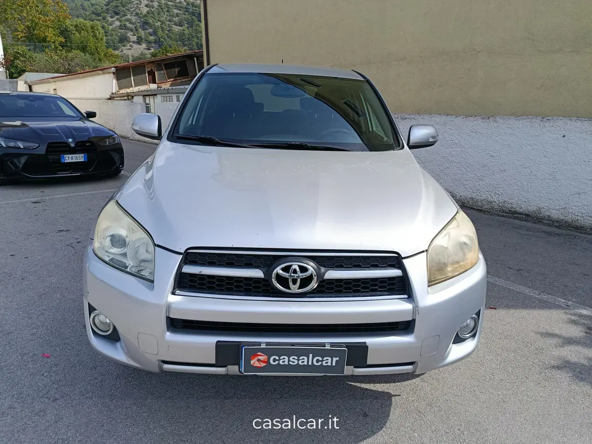 Toyota Rav4 usata a Salerno (6)