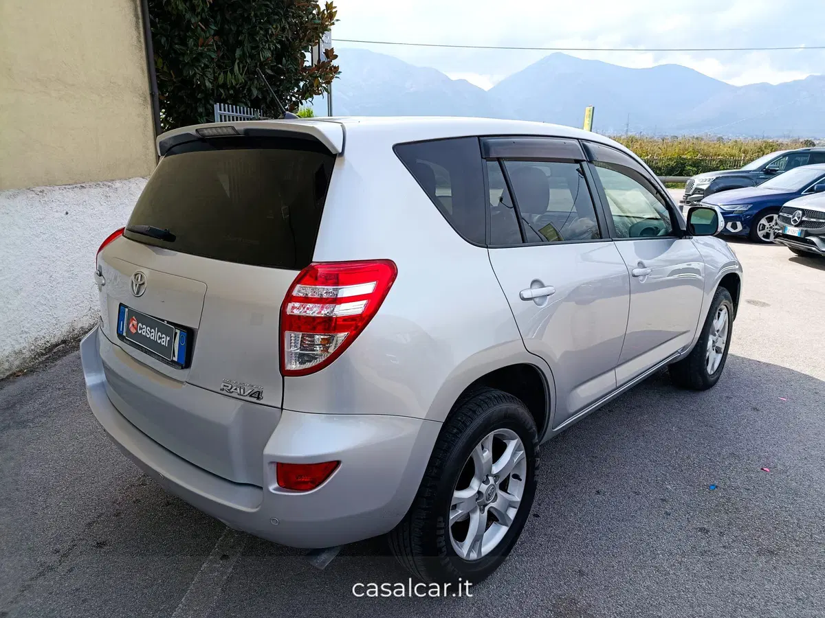 Toyota Rav4 usata a Salerno (9)