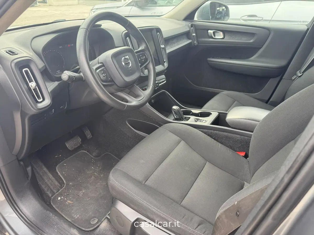 Volvo XC40 usata a Salerno (10)