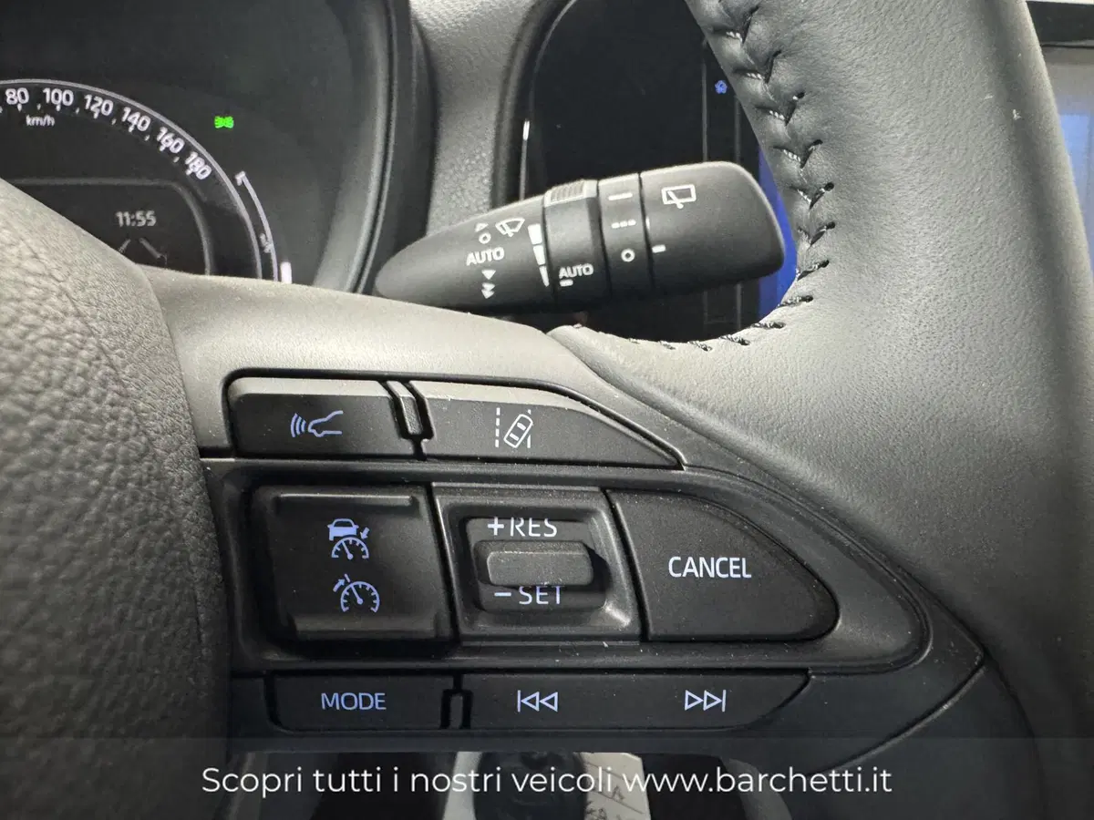 Toyota Aygo X nuova a Brescia (12)