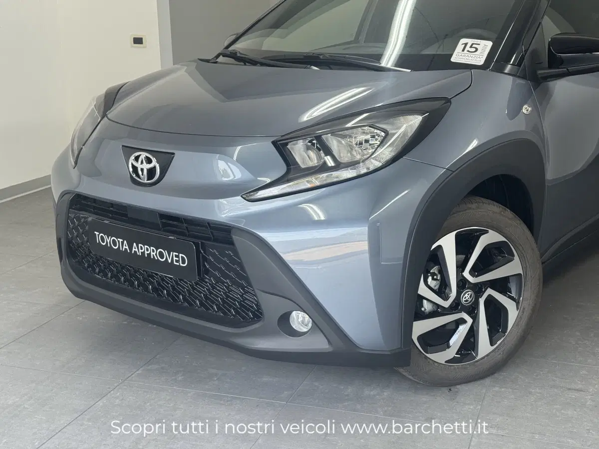 Toyota Aygo X nuova a Brescia (4)