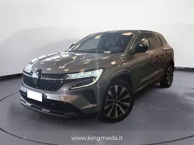 Renault Austral 1.2 full hybrid Techno 200cv auto del 2023 usata a Meda