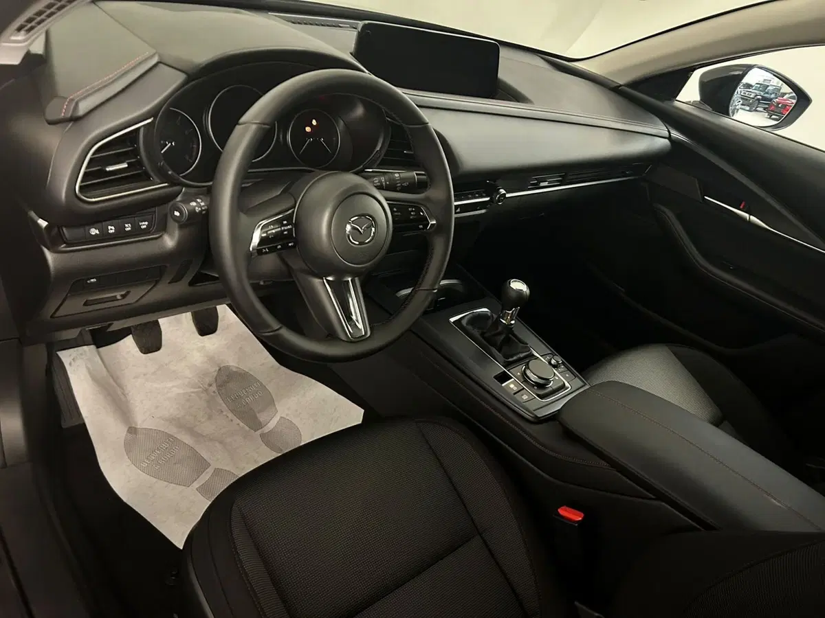 Mazda CX-30 nuova a Pavia (10)