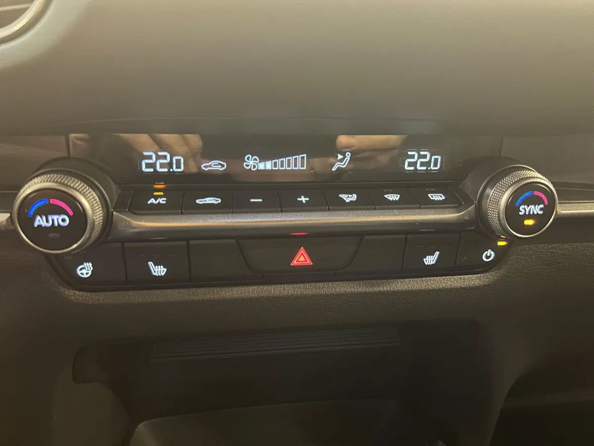 Mazda CX-30 nuova a Pavia (15)