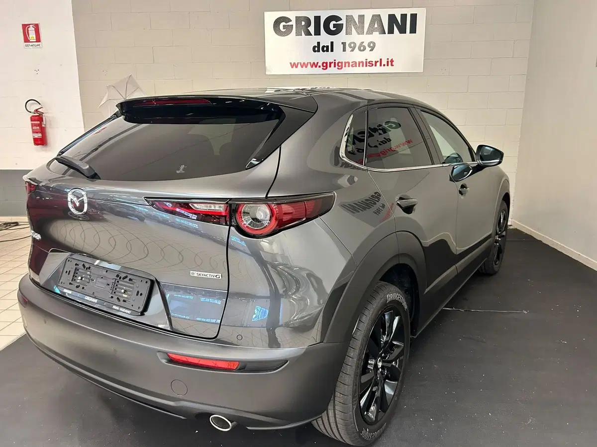 Mazda CX-30 nuova a Pavia (4)