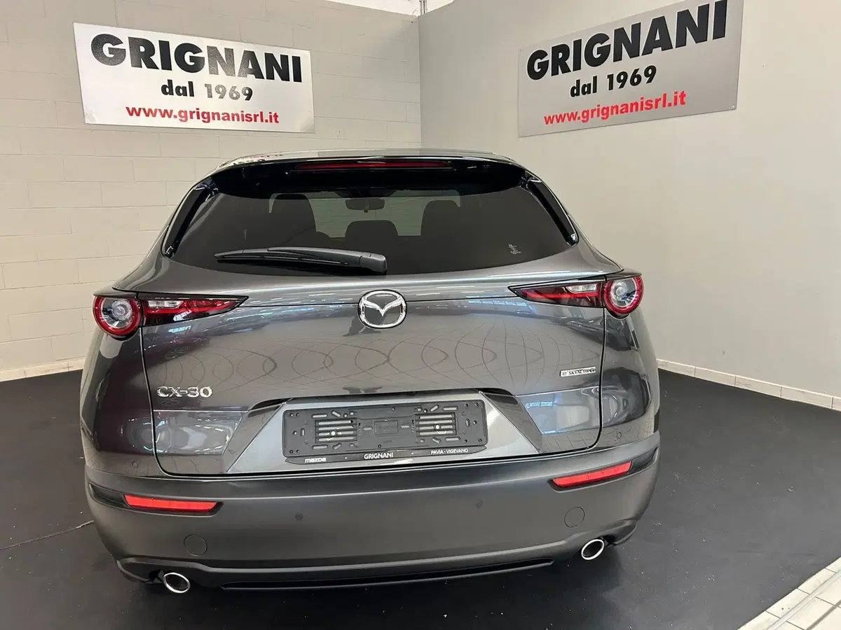 Mazda CX-30 nuova a Pavia (5)